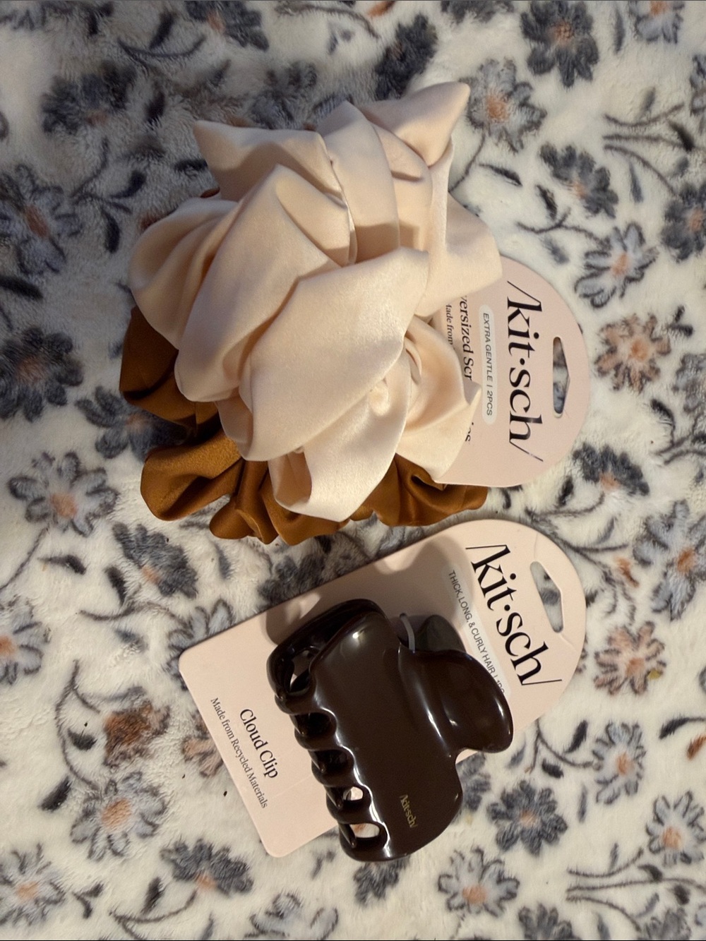 Kitsch Satin Scrunchie Set with Brown Cloud Clip - Cream & Brown